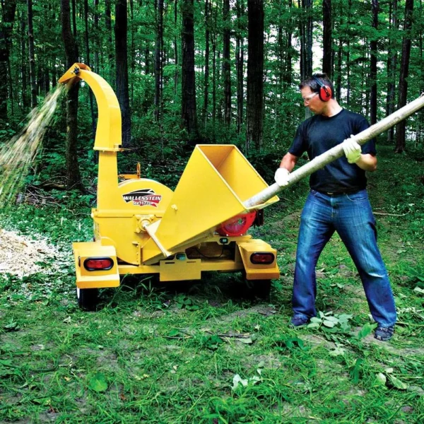 Large tree wood chipper for rent on Manitoulin Island